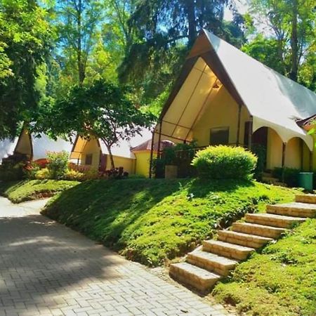 Lawu Forest Camp Sarangan Luaran gambar