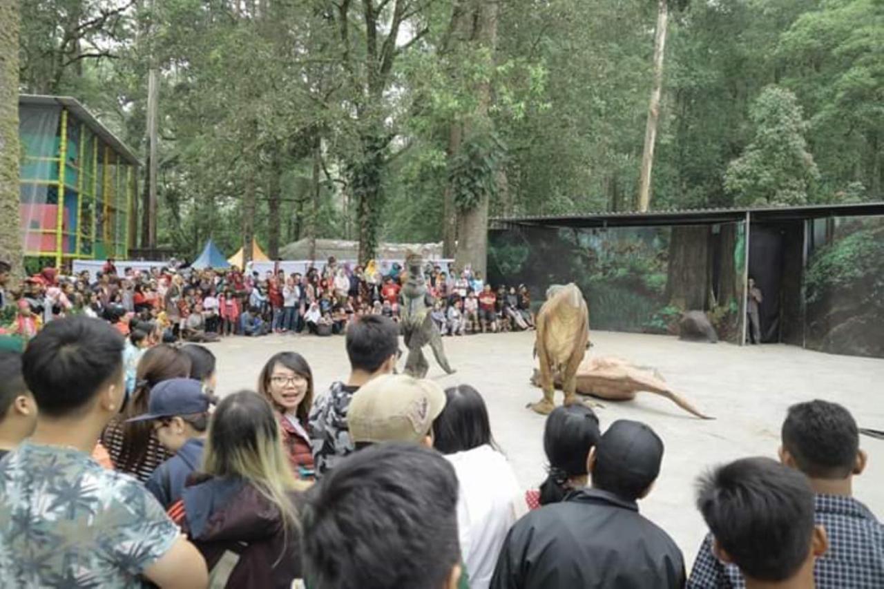 Lawu Forest Camp Sarangan Luaran gambar